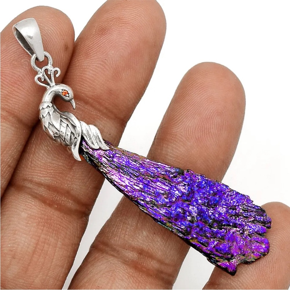 Striking rainbow Aura kyanite peacock pendant - Picture 3 of 7
